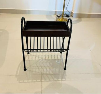 Side Table with Magazine Rack, Mango Wood Top, Metal Frame, 38.1 cm x 22.9 cm, Walnut and Black