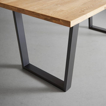 Modern Wood Desk, Light Natural Wood Top with Black Metal V-Shaped Legs, Industrial Contemporary Style, 140x70x75 cm